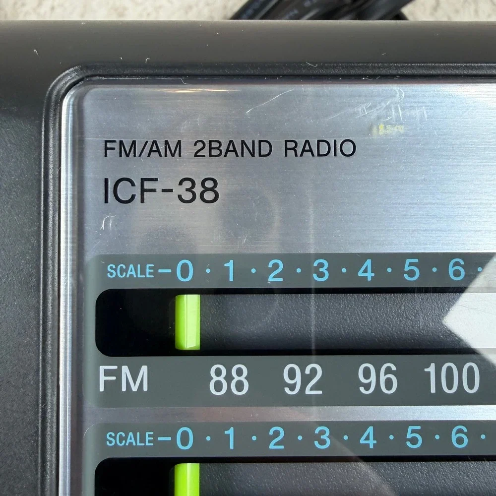 Sony Portable FM/AM 2 Band Radio ICF-38 Black Plug In Or Battery, Clean, Tested
